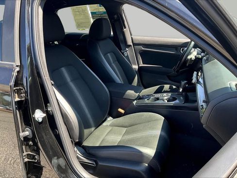 Used 2023 Honda Civic Sport image 9