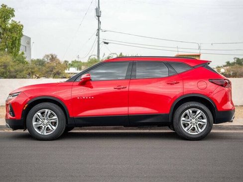 Used 2020 Chevrolet Blazer LT FWD image 2