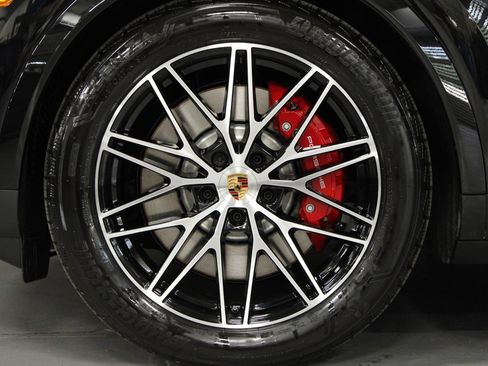 New 2026 Porsche Cayenne S AWD/4WD image 9
