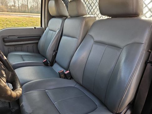 Used 2011 Ford F450 XL w/ XL Value Pkg image 16