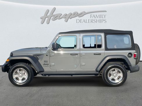 Used 2021 Jeep Wrangler Unlimited Sport image 35