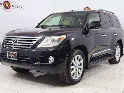 Used 2010 Lexus LX 570 4WD w/ Preferred Accessory Package image 5