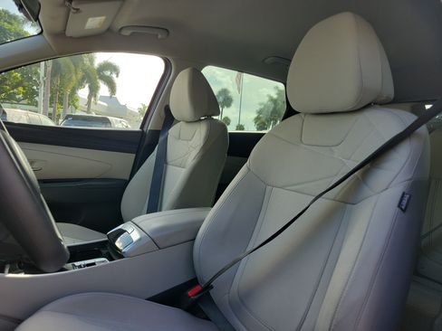 Used 2025 Hyundai Tucson SE FWD image 21