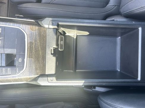 Used 2024 BMW i4 eDrive40 w/ Convenience Package image 18