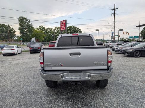 Used 2015 Toyota Tacoma PreRunner w/ SR5 Package RWD image 6