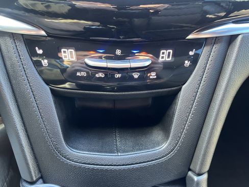 Used 2025 Cadillac XT6 Sport w/ Technology Package image 35