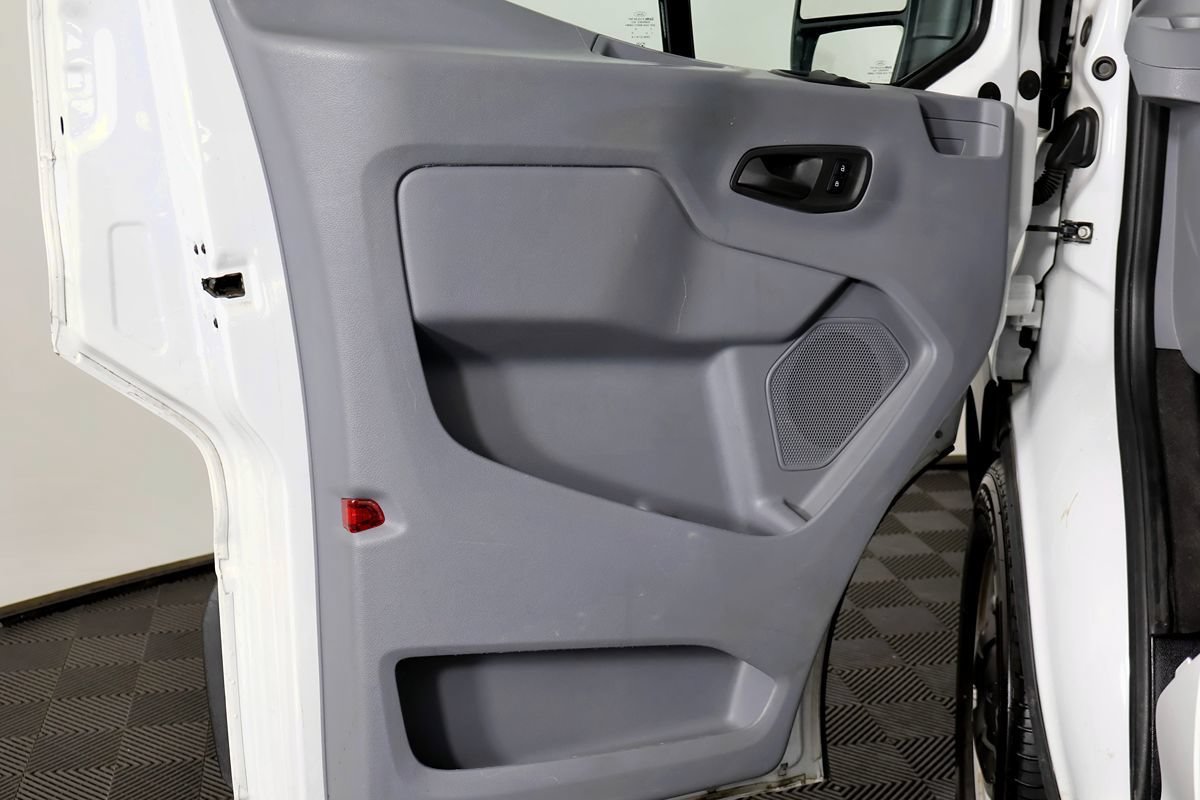 Used 2018 Ford Transit 150 XL RWD image 16