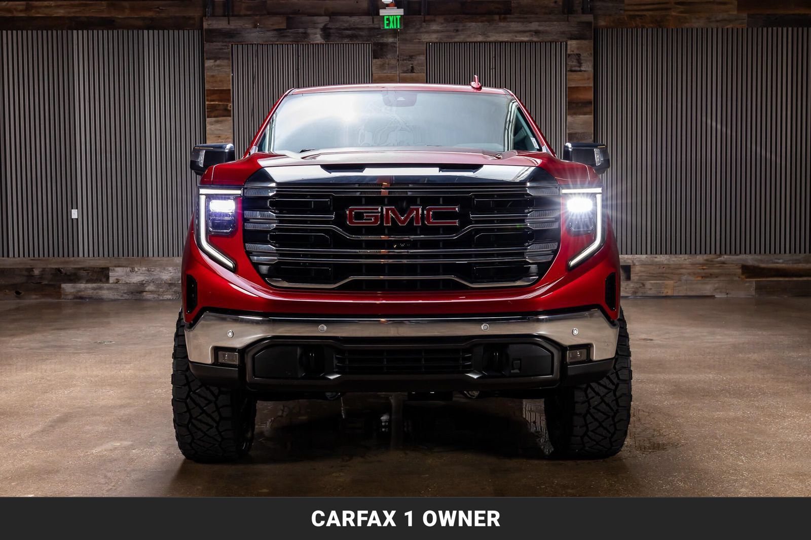 Used 2022 GMC Sierra 1500 SLT w/ SLT Premium Plus Package AWD/4WD image 4