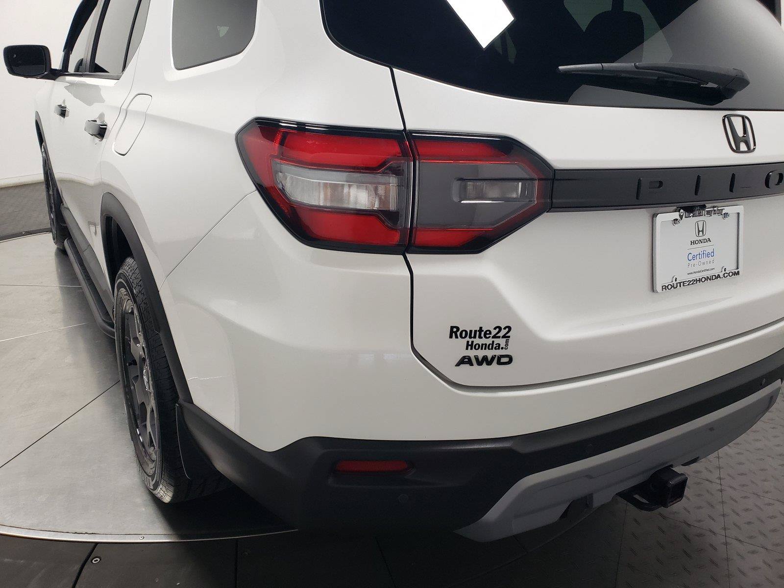 Certified 2023 Honda Pilot TrailSport image 10
