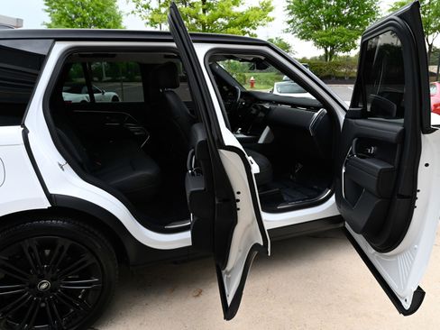 Used 2025 Land Rover Range Rover SE AWD/4WD image 52