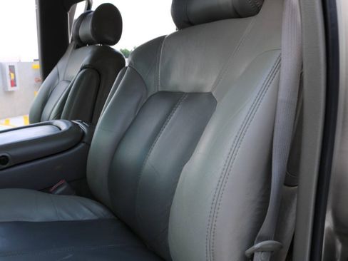 Used 2001 GMC Yukon XL Denali AWD/4WD image 97