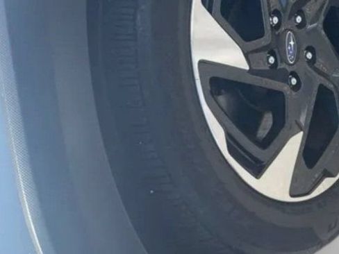 Used 2024 Subaru Crosstrek 2.5i Limited AWD/4WD image 10