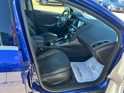 Used 2012 Ford Focus Titanium FWD image 26