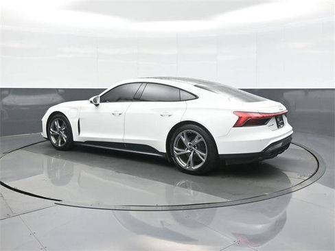 Used 2022 Audi e-tron GT Premium Plus image 5
