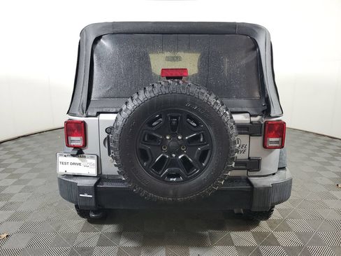 Used 2015 Jeep Wrangler Sport AWD/4WD image 5