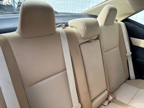 Used 2017 Toyota Corolla LE image 25