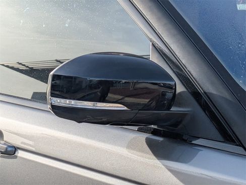 Used 2016 Land Rover Range Rover Sport Supercharged image 12