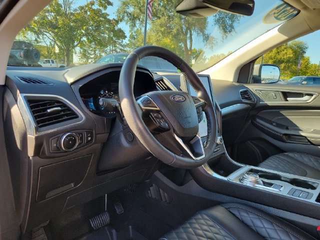 Certified 2024 Ford Edge Titanium w/ Equipment Group 301A AWD/4WD image 10