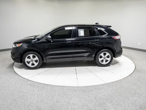 Used 2018 Ford Edge SE FWD image 29