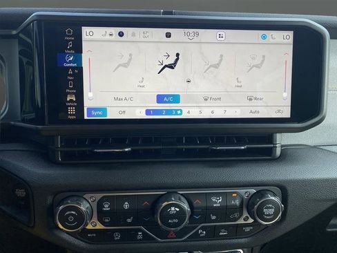 New 2025 Jeep Gladiator Willys image 18