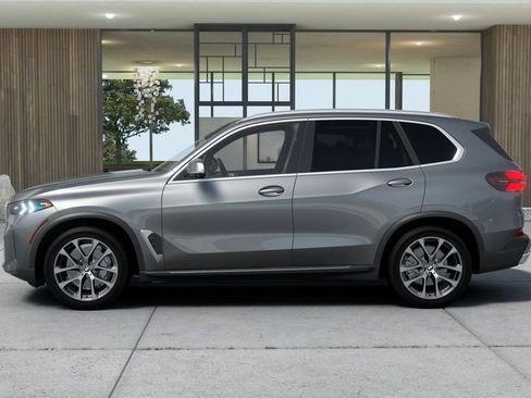 New 2026 BMW X5 xDrive40i AWD/4WD image 4