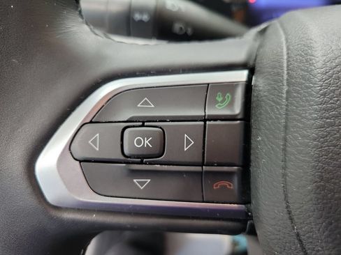 Used 2022 Jeep Compass Latitude AWD/4WD image 35