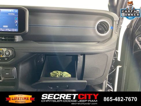 Used 2024 Jeep Wrangler High Altitude AWD/4WD image 32