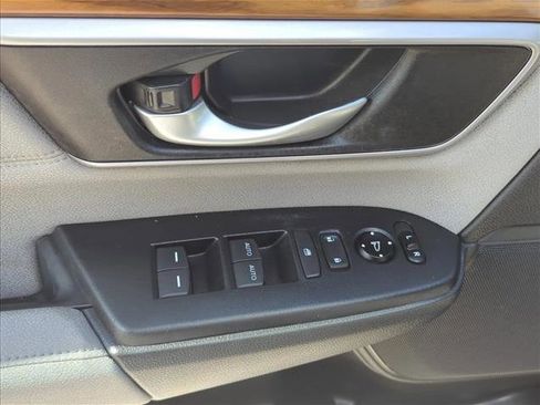 Used 2017 Honda CR-V EX image 12