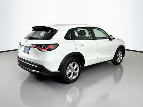 Used 2025 Honda HR-V LX image 8
