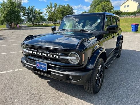 Used 2025 Ford Bronco Outer Banks AWD/4WD image 4