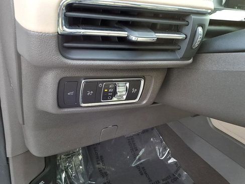 Used 2023 Lincoln Corsair Reserve w/ Equipment Group 201A image 13