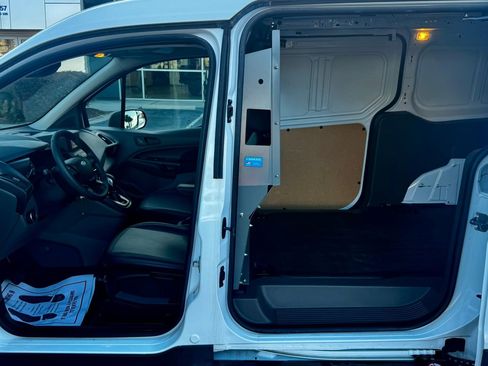 Used 2022 Ford Transit Connect XL image 19