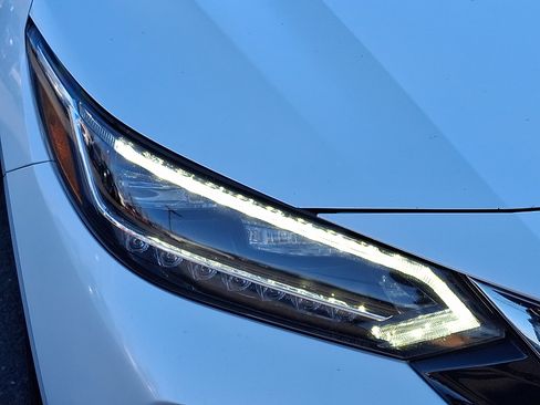 Used 2021 Nissan Sentra SR w/ SR Premium Package image 10