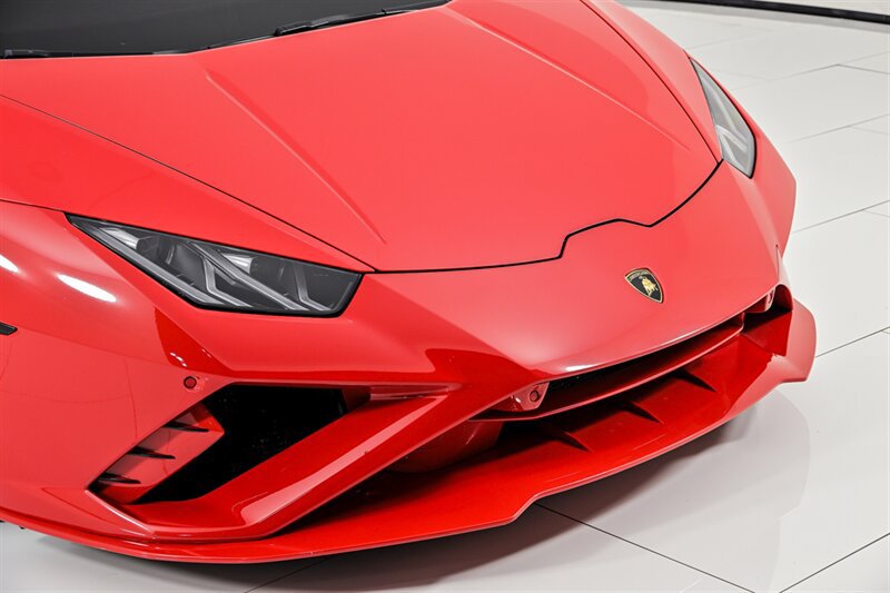 Used 2021 Lamborghini Huracan EVO RWD image 5