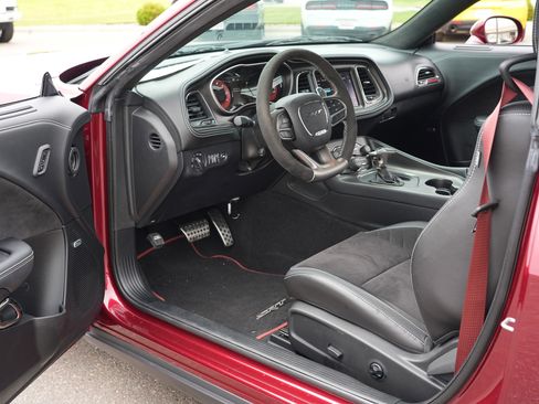 Used 2023 Dodge Challenger SRT Hellcat RWD image 18