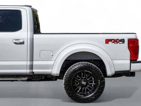 Used 2022 Ford F250 Lariat w/ Lariat Value Package image 12