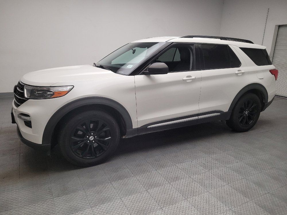 Used 2021 Ford Explorer XLT w/ Equipment Group 202A RWD image 2