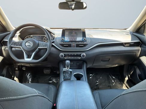 Used 2022 Nissan Altima 2.5 SV FWD image 10