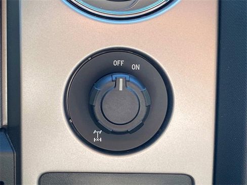 Used 2013 Ford F150 XLT w/ Luxury Equipment Group image 28