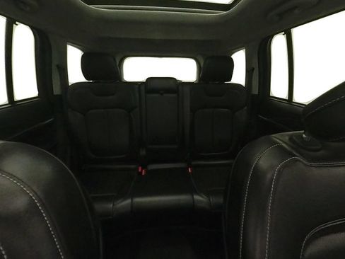 Used 2022 Jeep Grand Cherokee Limited w/ Luxury Tech Group II AWD/4WD image 33