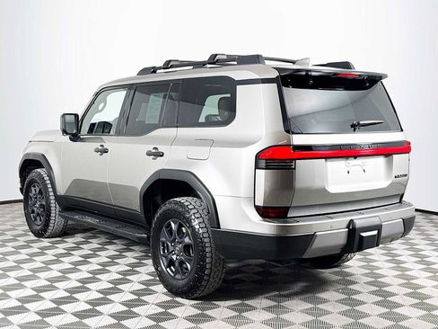 Used 2024 Lexus GX 550 image 7