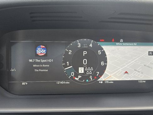 Certified 2024 Land Rover Discovery Dynamic SE AWD/4WD image 19