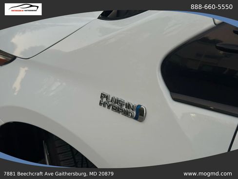 Used 2018 Toyota Prius Prime Plus w/ Carpet Mat Package image 3