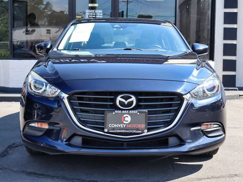 Used 2018 MAZDA MAZDA3 Touring FWD image 3