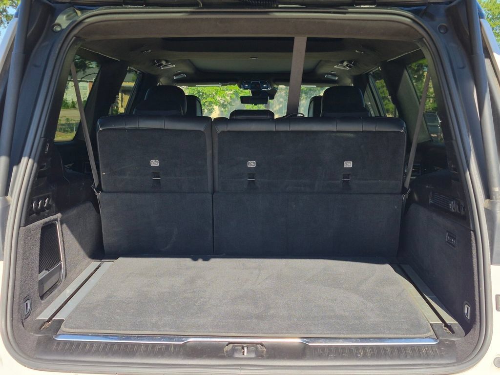 Used 2024 Jeep Grand Wagoneer L Series II w/ Quick Order Packagew 28T AWD/4WD image 9