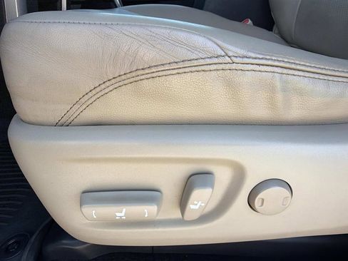 Used 2016 Toyota 4Runner Limited image 14