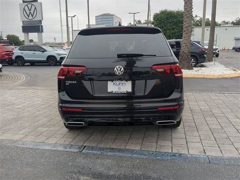 Certified 2020 Volkswagen Tiguan SE R-Line image 5