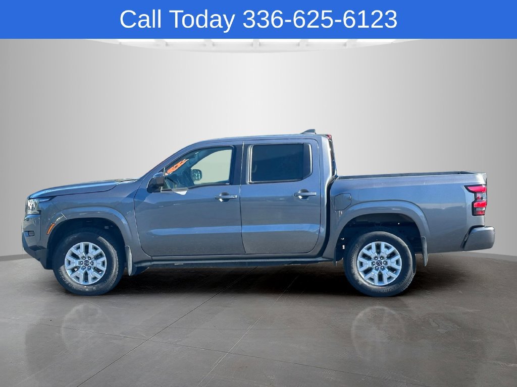 Used 2022 Nissan Frontier SV AWD/4WD image 2