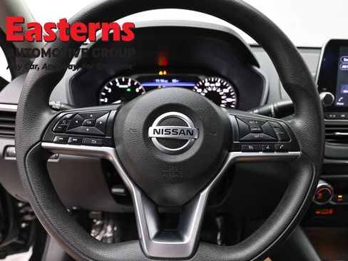 Used 2022 Nissan Altima 2.5 SV FWD image 10