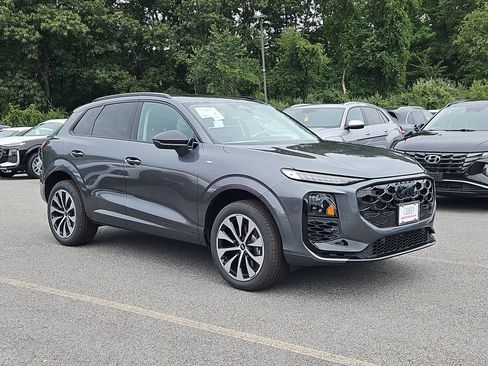 New 2026 Audi Q3 quattro 2.0T AWD/4WD image 2